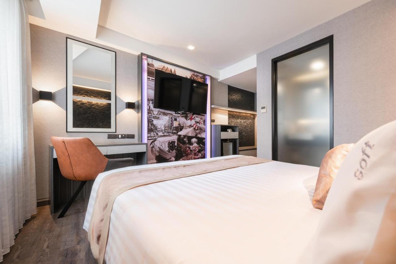 Aspira Gems Center Silom Hotel Bangkok Room photo
